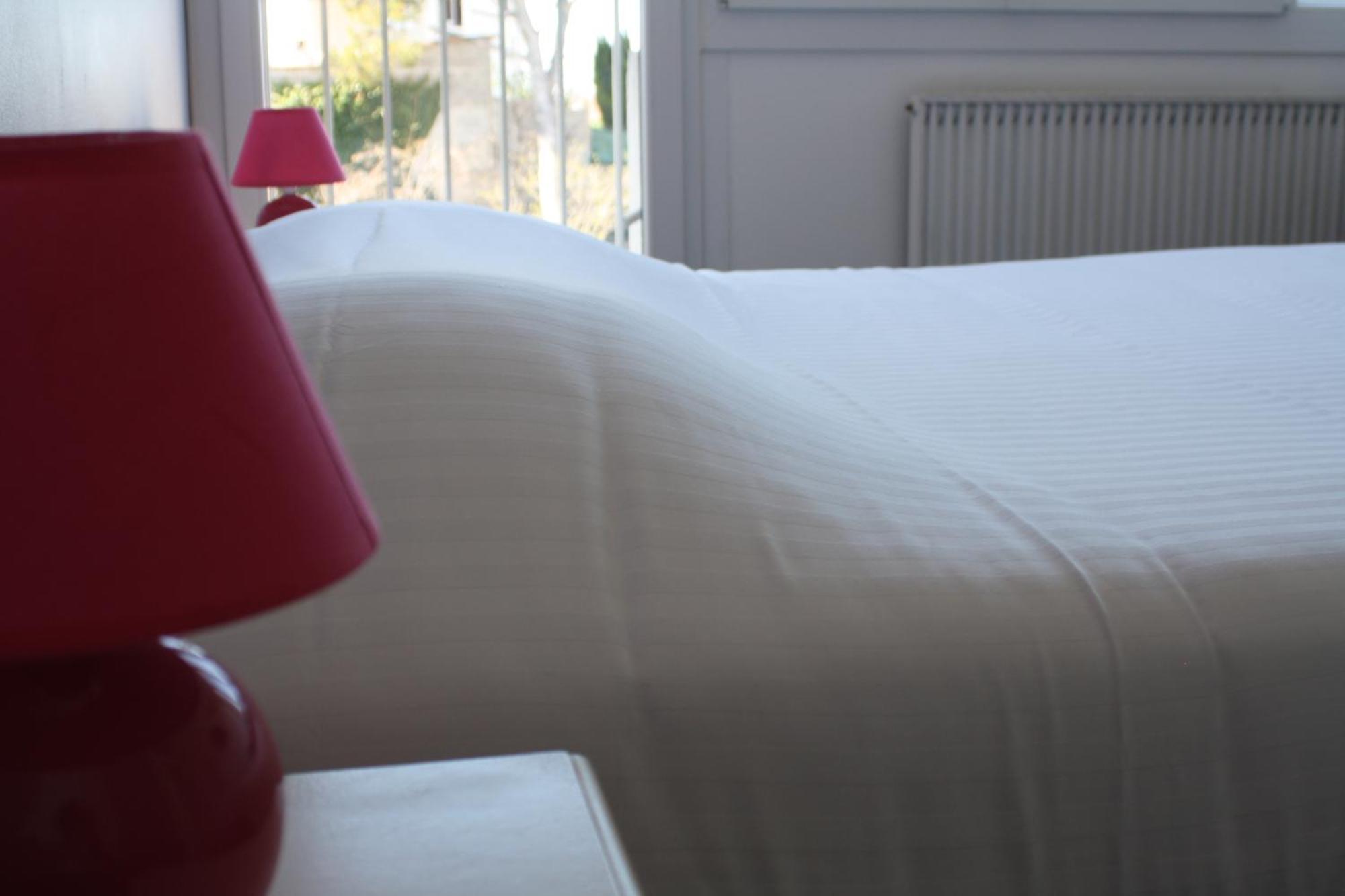 Logis Hotel Du Midi Salon-de-Provence Luaran gambar