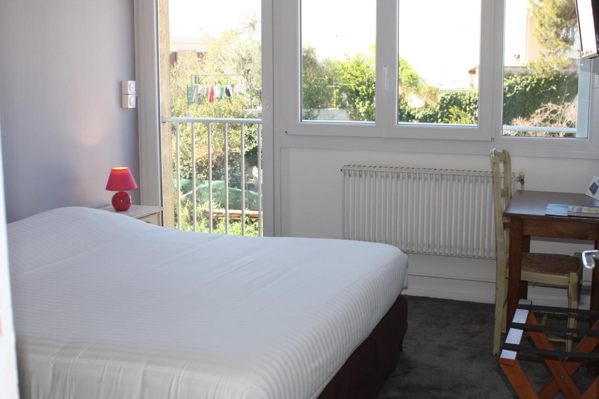 Logis Hotel Du Midi Salon-de-Provence Luaran gambar