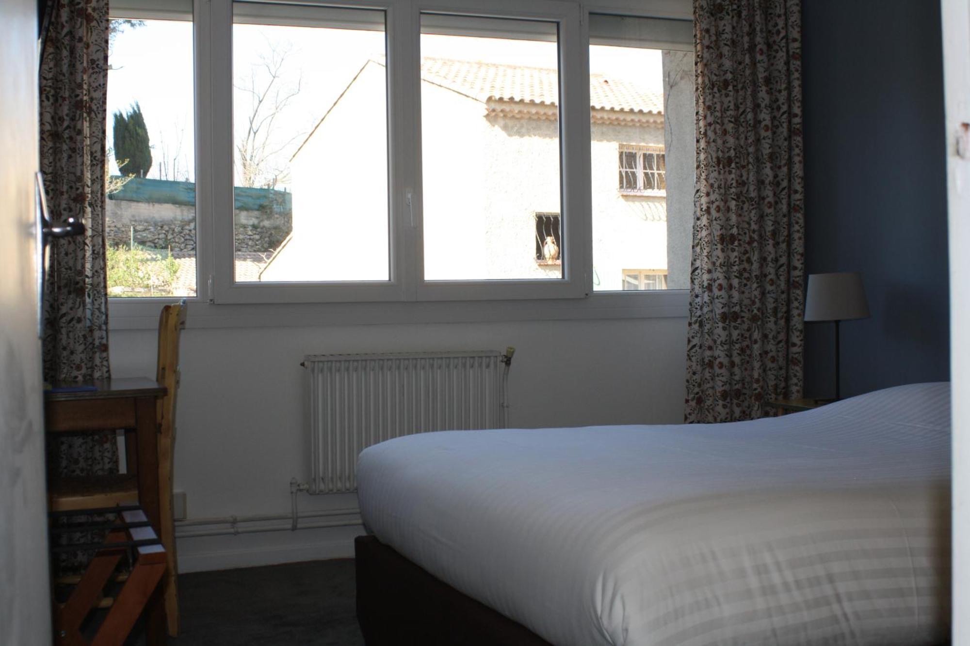 Logis Hotel Du Midi Salon-de-Provence Luaran gambar